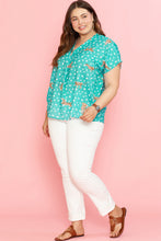 Load image into Gallery viewer, Green Cheetah Daisy Print V Neck Short Sleeve Plus Size Top

