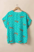 Load image into Gallery viewer, Green Cheetah Daisy Print V Neck Short Sleeve Plus Size Top
