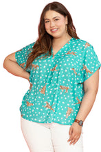 Load image into Gallery viewer, Green Cheetah Daisy Print V Neck Short Sleeve Plus Size Top
