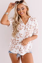 Load image into Gallery viewer, White V Neck Pocketed Leopard Plus Size Top
