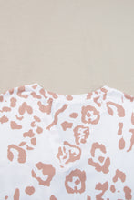 Load image into Gallery viewer, White V Neck Pocketed Leopard Plus Size Top
