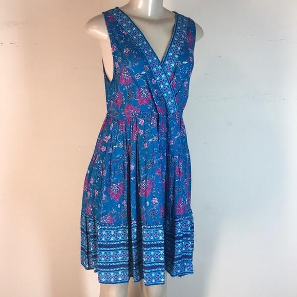 Band of Gypsies - Sleeveless Floral Print Surplice Knee Length Dress